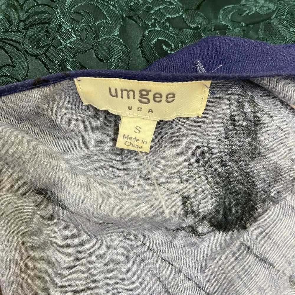 Umgee Floral fringed kimono size small